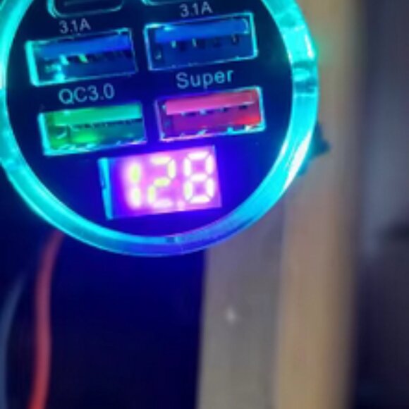 CAR Fast USB charger & type C with + Battery Voltmeter - Picture 2 of 2